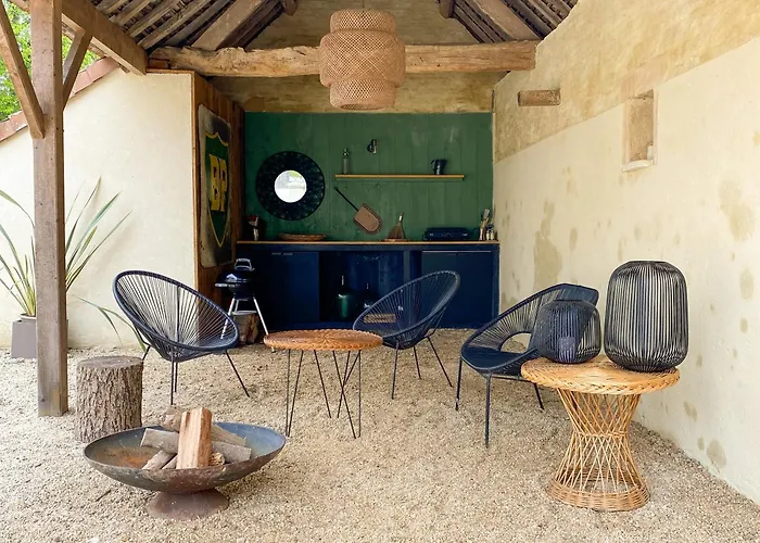 Chez Laurence Du Tilly - L'annexe Nyaraló *